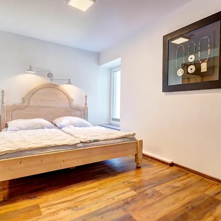 Direkt Am Schmollensee Apartament *