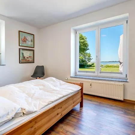 Apartment Direkt Am Schmollensee