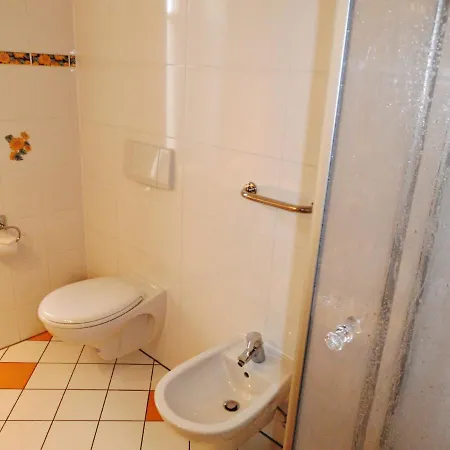 Direkt Am Schmollensee ゼーバート・ヘリングスドルフ